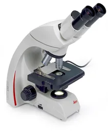 Microscopio plan acromático